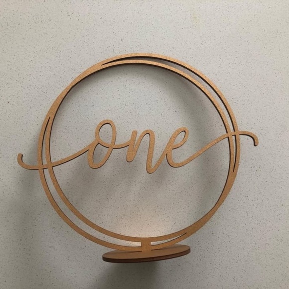 Circle Wood Table Numbers - Picture 1 of 2